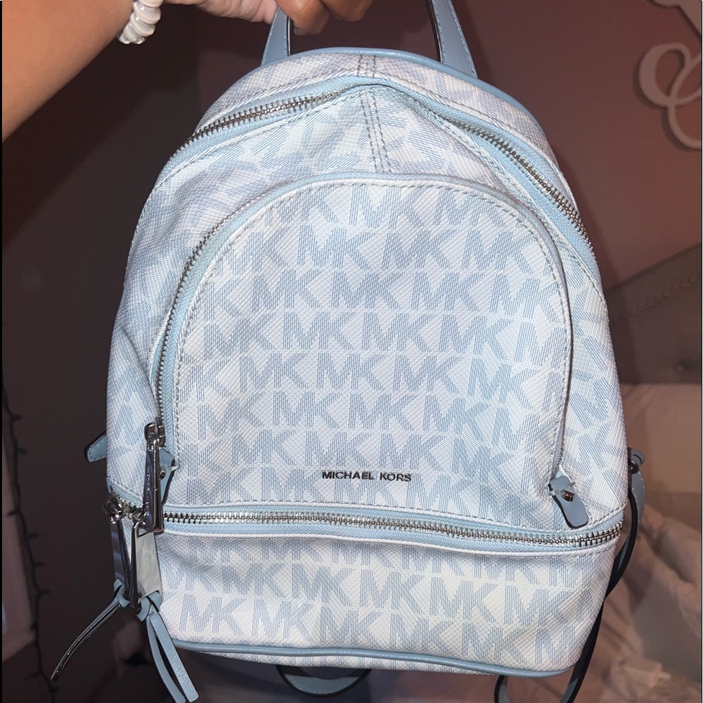 micheal kors mini book bag